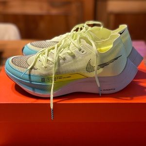 W NIKE ZOOMX VAPORFLY NEXT% 2